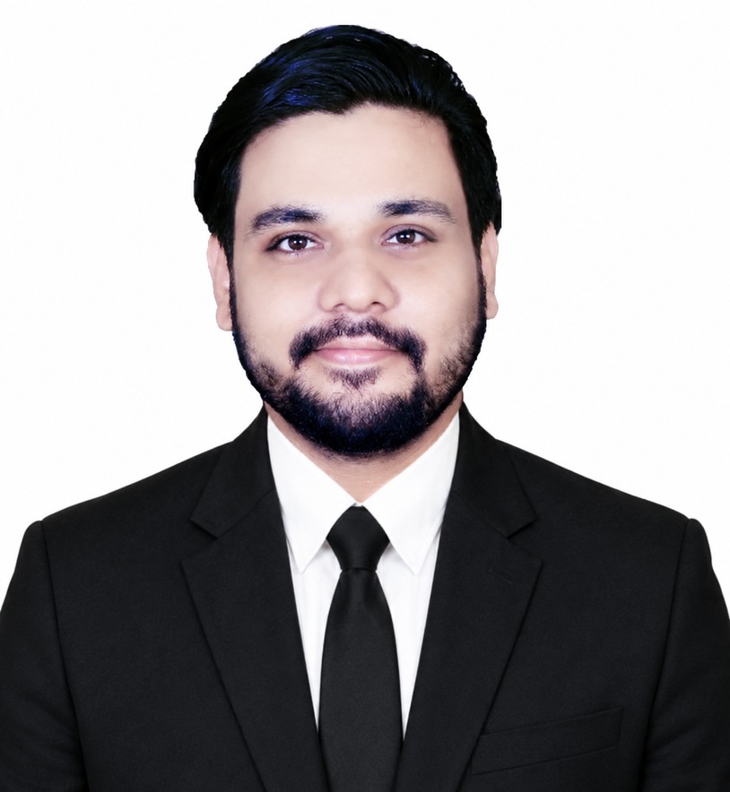 headshot_814x884_under_1MB